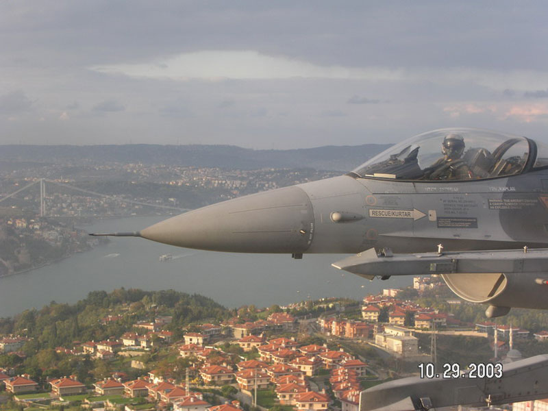 f-16-istanbul.jpg